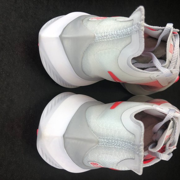 Nike Zoom Gravity Grey Red White Womens Running Sh - Picture 16 of 16